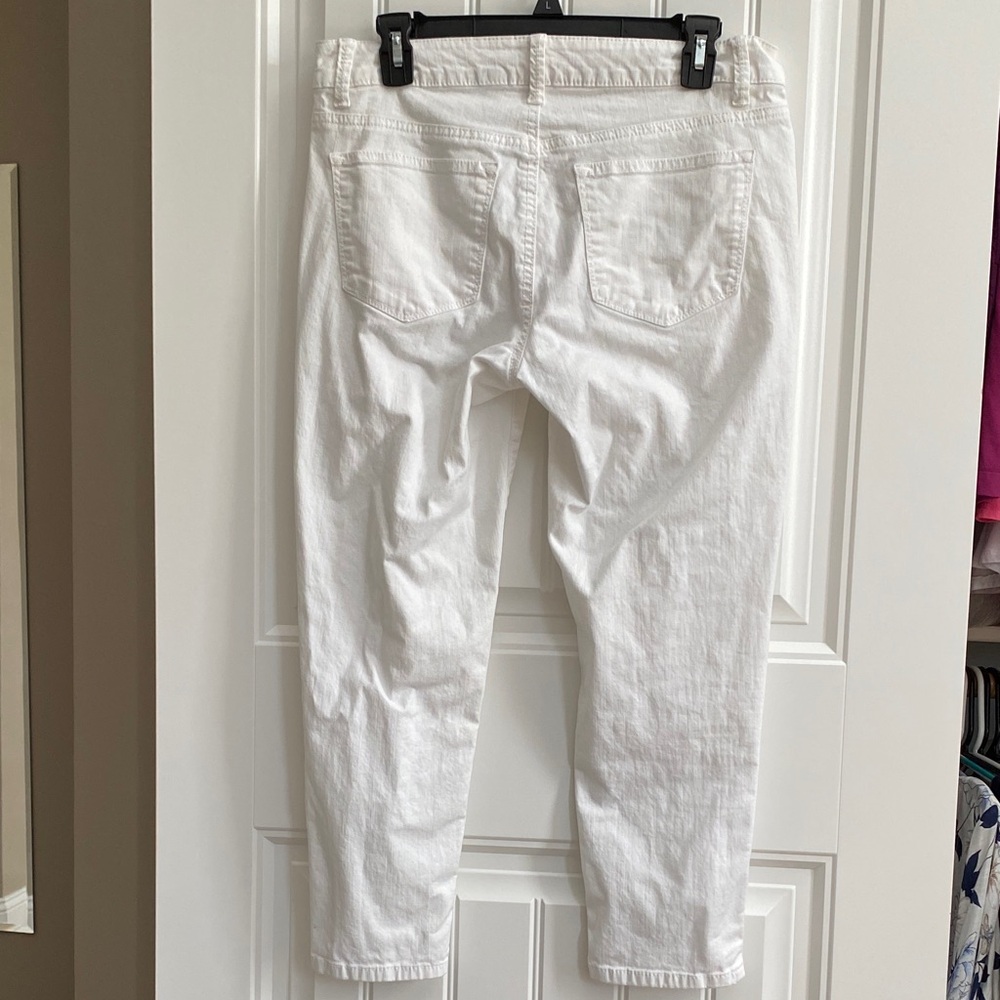 Sonoma Crisp White Denim Capri Jeans - Picture 2 of 6